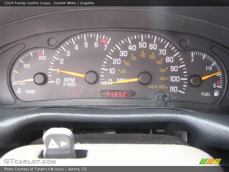 Summit White / Graphite 2004 Pontiac Sunfire Coupe