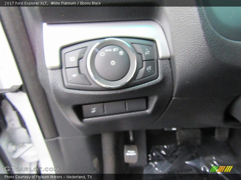 White Platinum / Ebony Black 2017 Ford Explorer XLT
