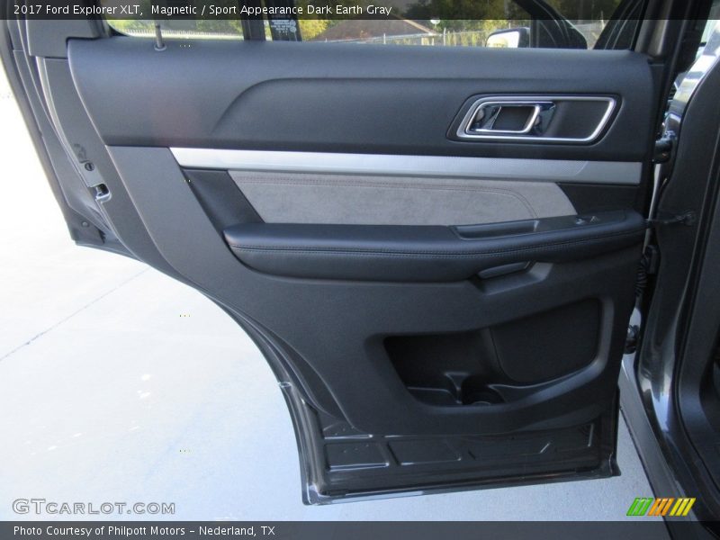 Magnetic / Sport Appearance Dark Earth Gray 2017 Ford Explorer XLT