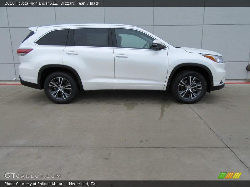 Blizzard Pearl / Black 2016 Toyota Highlander XLE