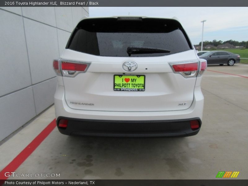 Blizzard Pearl / Black 2016 Toyota Highlander XLE
