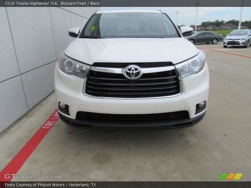 Blizzard Pearl / Black 2016 Toyota Highlander XLE