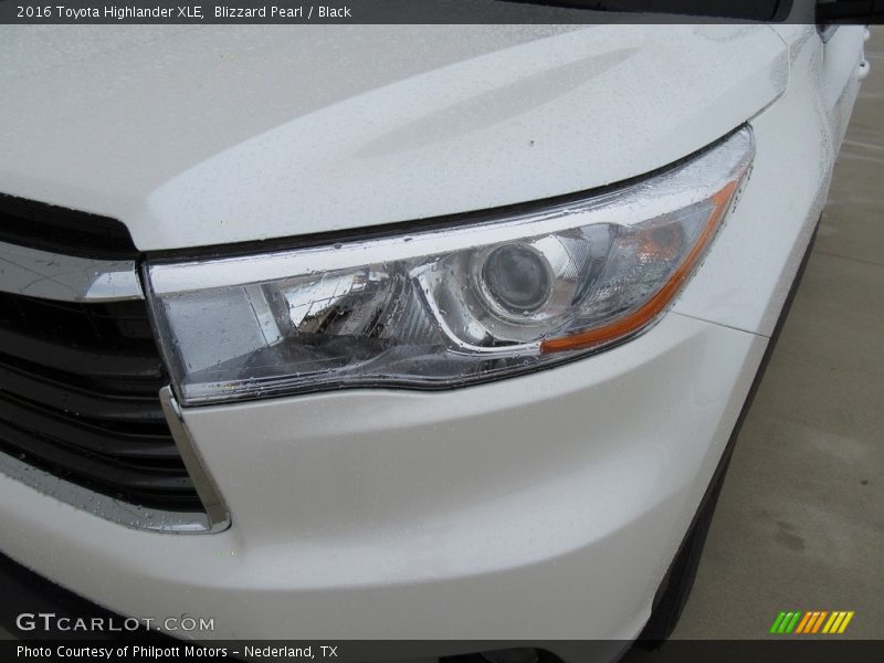 Blizzard Pearl / Black 2016 Toyota Highlander XLE
