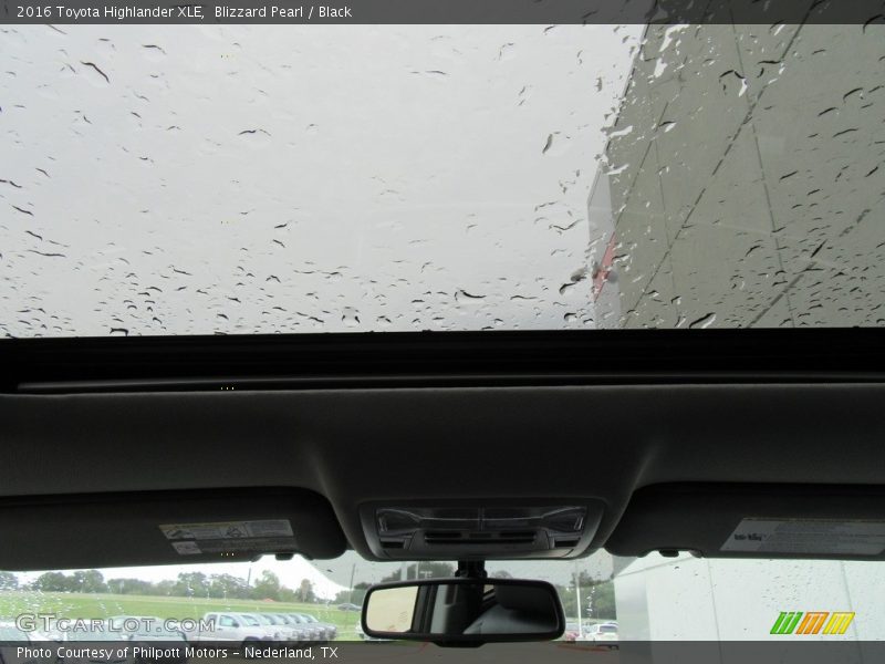Blizzard Pearl / Black 2016 Toyota Highlander XLE