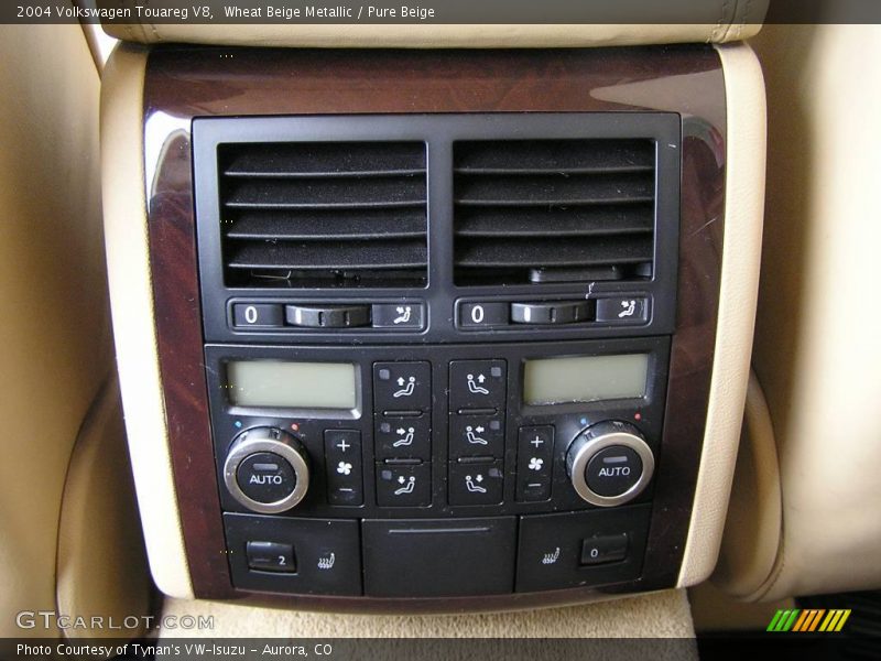 Wheat Beige Metallic / Pure Beige 2004 Volkswagen Touareg V8