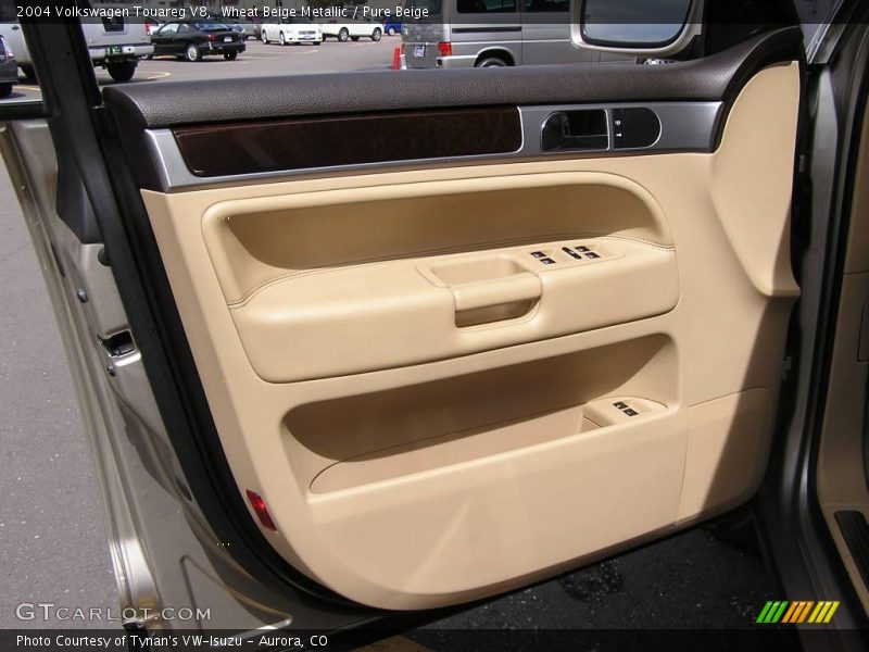 Wheat Beige Metallic / Pure Beige 2004 Volkswagen Touareg V8