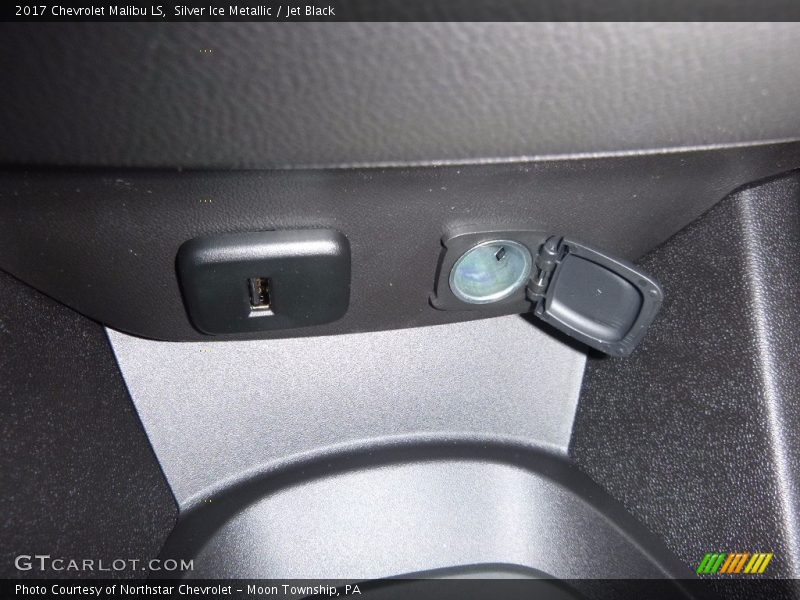 Silver Ice Metallic / Jet Black 2017 Chevrolet Malibu LS