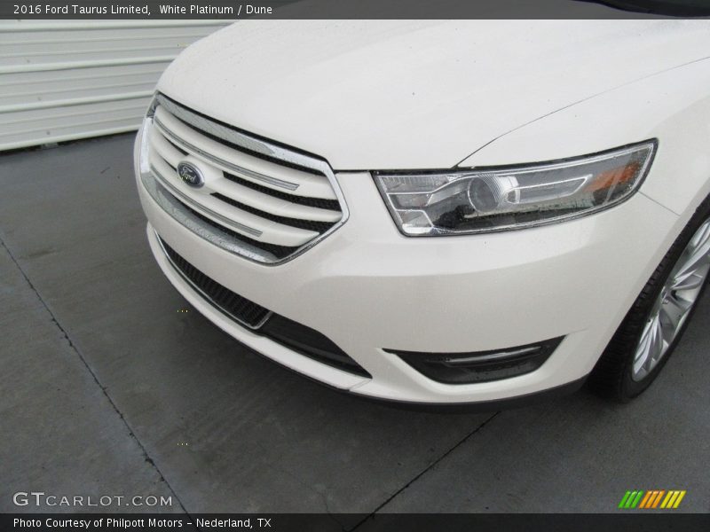 White Platinum / Dune 2016 Ford Taurus Limited