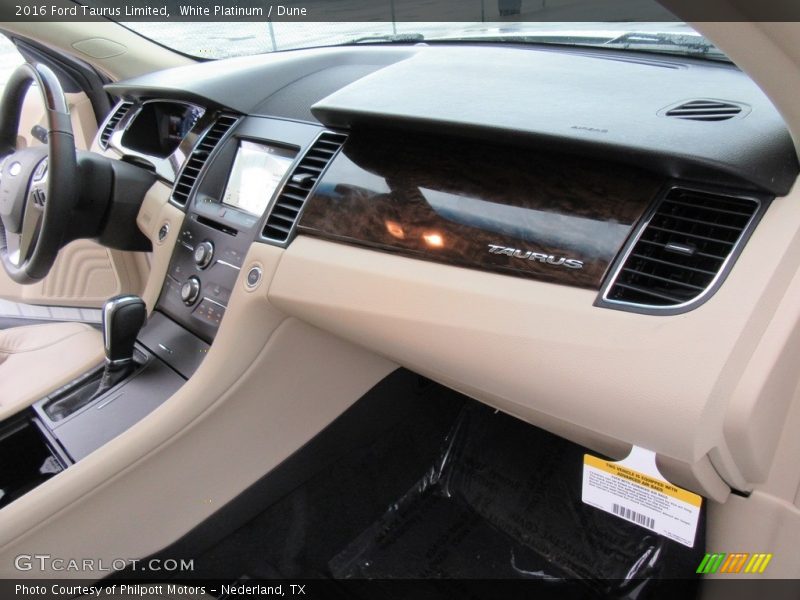 White Platinum / Dune 2016 Ford Taurus Limited