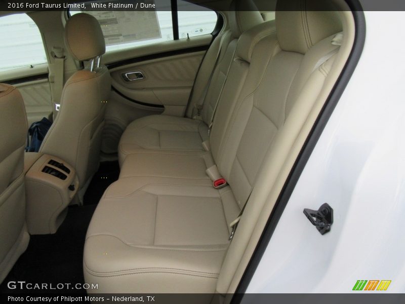 White Platinum / Dune 2016 Ford Taurus Limited