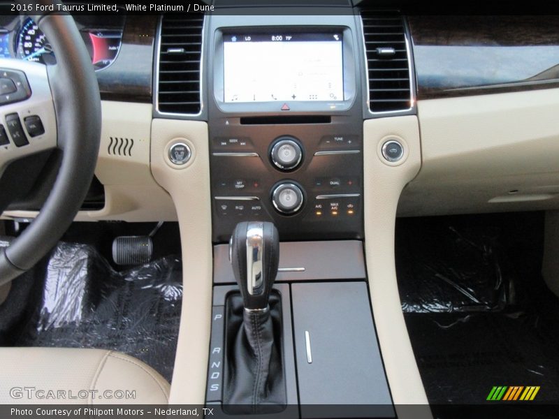 White Platinum / Dune 2016 Ford Taurus Limited