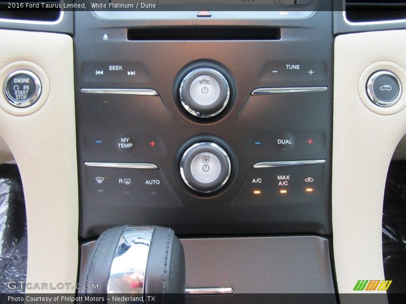 White Platinum / Dune 2016 Ford Taurus Limited