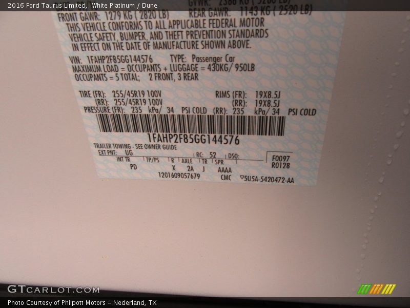 White Platinum / Dune 2016 Ford Taurus Limited