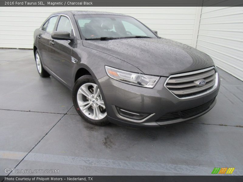 Magnetic / Charcoal Black 2016 Ford Taurus SEL