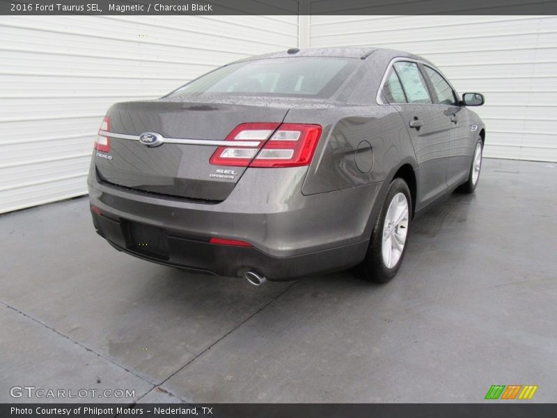 Magnetic / Charcoal Black 2016 Ford Taurus SEL