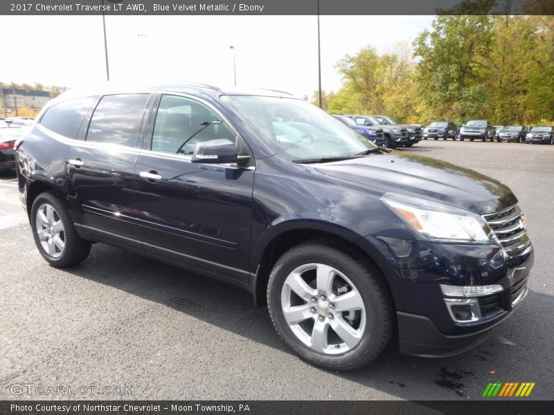 Blue Velvet Metallic / Ebony 2017 Chevrolet Traverse LT AWD