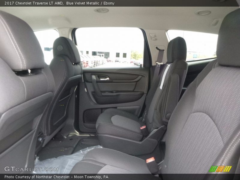 Blue Velvet Metallic / Ebony 2017 Chevrolet Traverse LT AWD