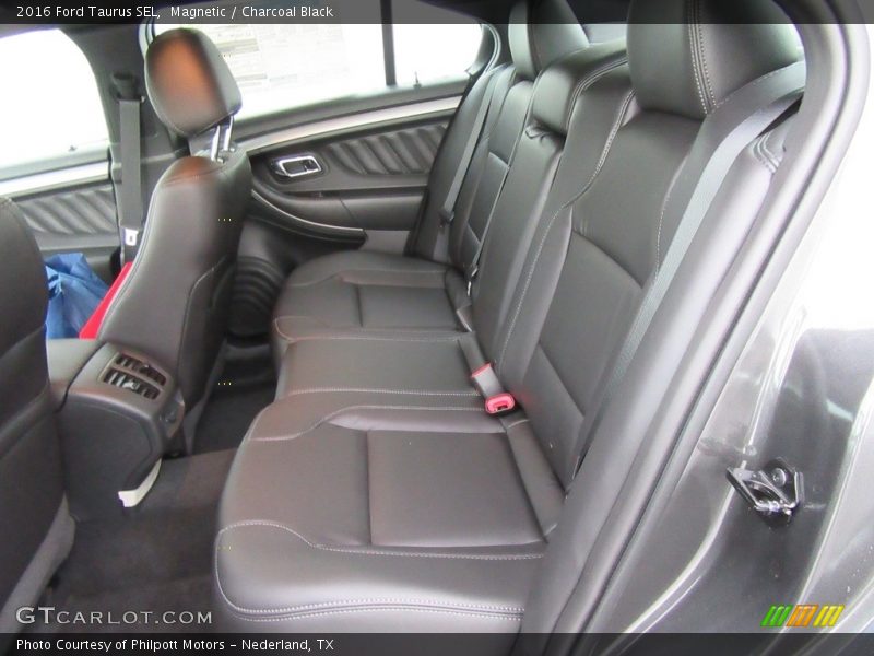 Magnetic / Charcoal Black 2016 Ford Taurus SEL