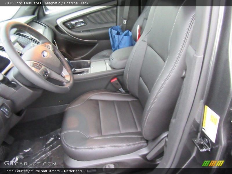 Magnetic / Charcoal Black 2016 Ford Taurus SEL
