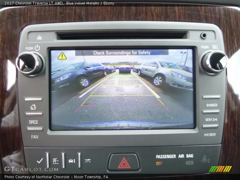Blue Velvet Metallic / Ebony 2017 Chevrolet Traverse LT AWD