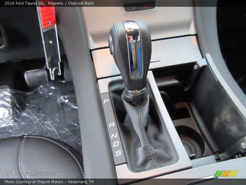 Magnetic / Charcoal Black 2016 Ford Taurus SEL