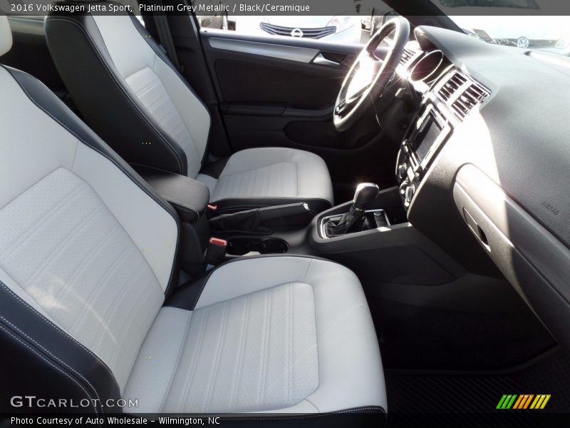 Platinum Grey Metallic / Black/Ceramique 2016 Volkswagen Jetta Sport