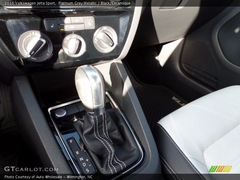 Platinum Grey Metallic / Black/Ceramique 2016 Volkswagen Jetta Sport