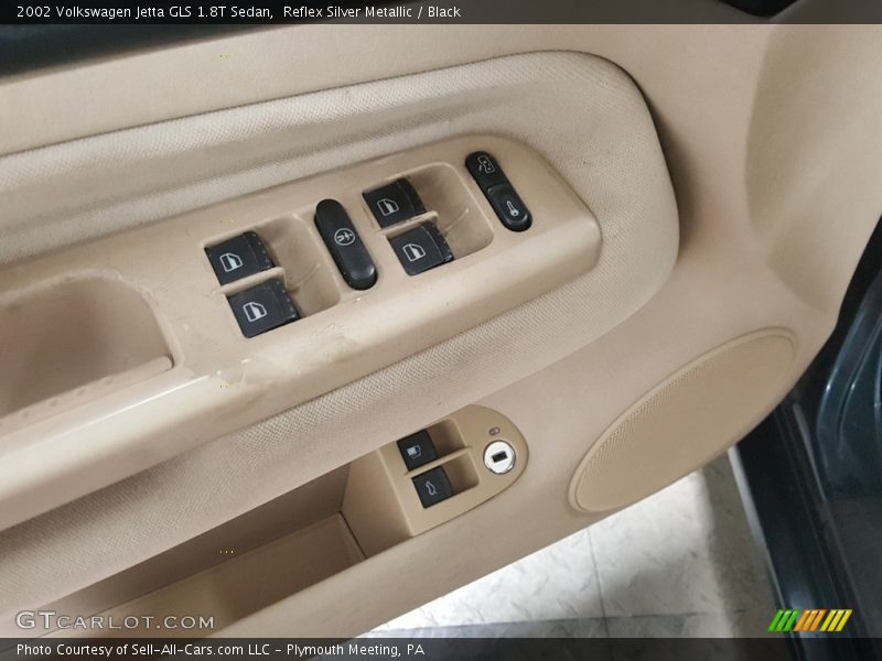 Reflex Silver Metallic / Black 2002 Volkswagen Jetta GLS 1.8T Sedan