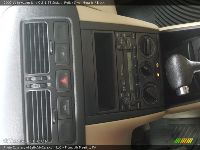 Reflex Silver Metallic / Black 2002 Volkswagen Jetta GLS 1.8T Sedan