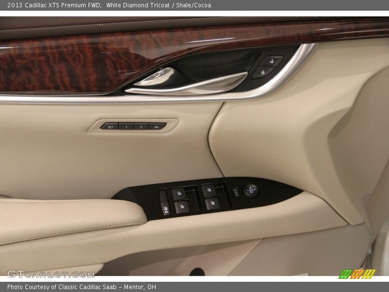 White Diamond Tricoat / Shale/Cocoa 2013 Cadillac XTS Premium FWD