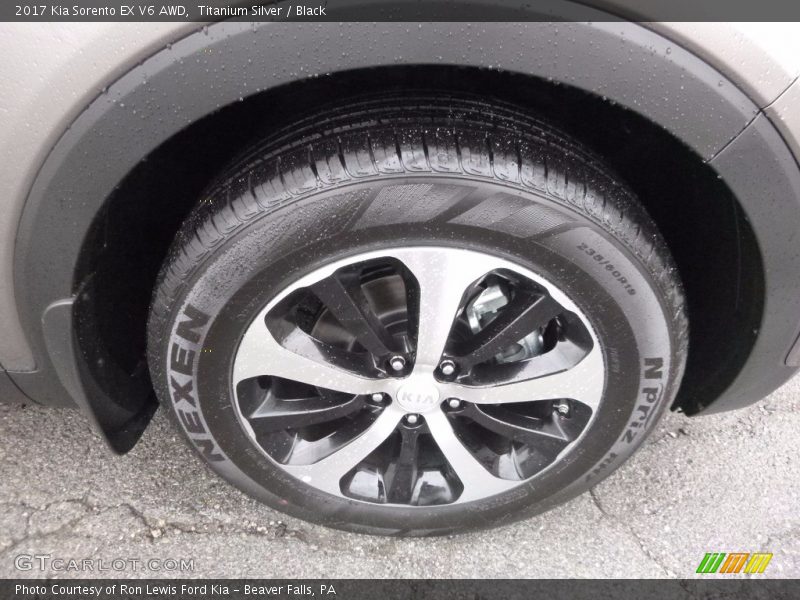 Titanium Silver / Black 2017 Kia Sorento EX V6 AWD