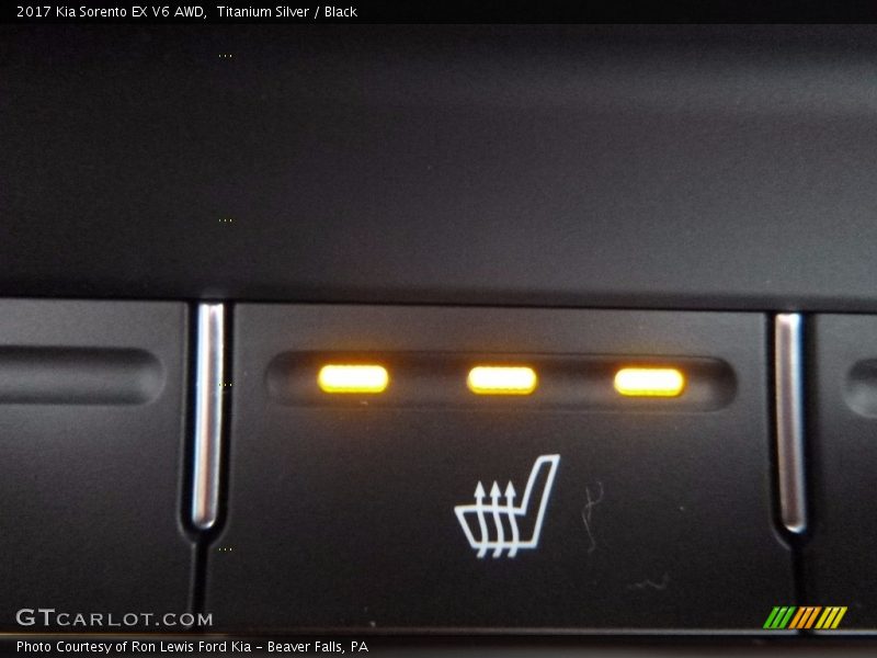 Controls of 2017 Sorento EX V6 AWD