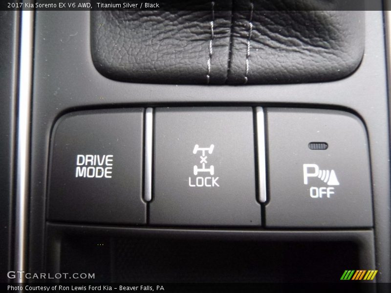Controls of 2017 Sorento EX V6 AWD