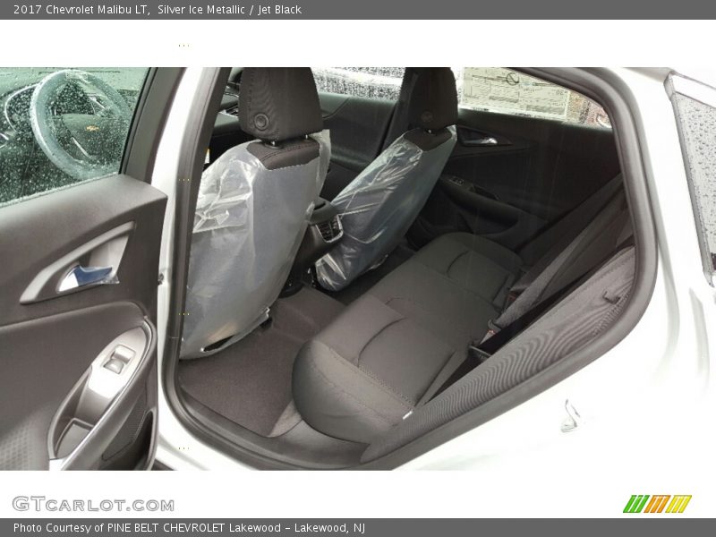 Silver Ice Metallic / Jet Black 2017 Chevrolet Malibu LT