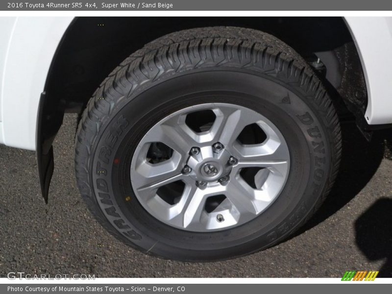 Super White / Sand Beige 2016 Toyota 4Runner SR5 4x4