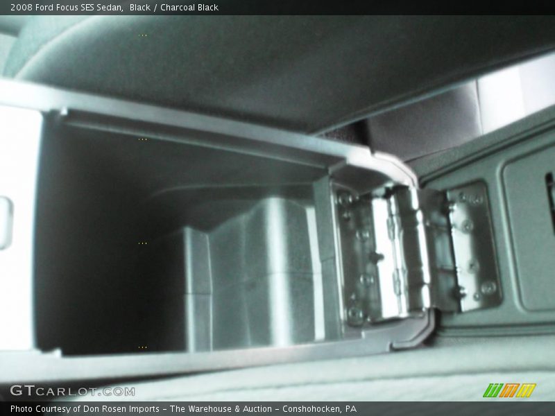 Black / Charcoal Black 2008 Ford Focus SES Sedan