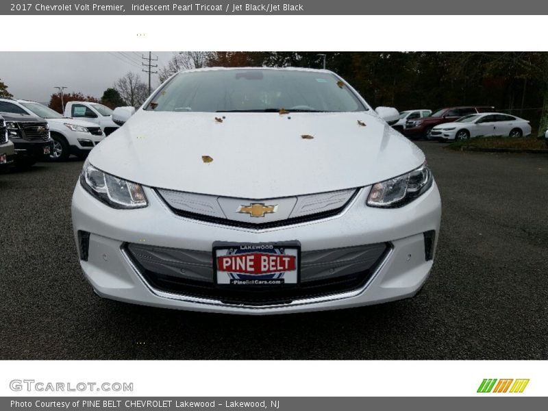 Iridescent Pearl Tricoat / Jet Black/Jet Black 2017 Chevrolet Volt Premier