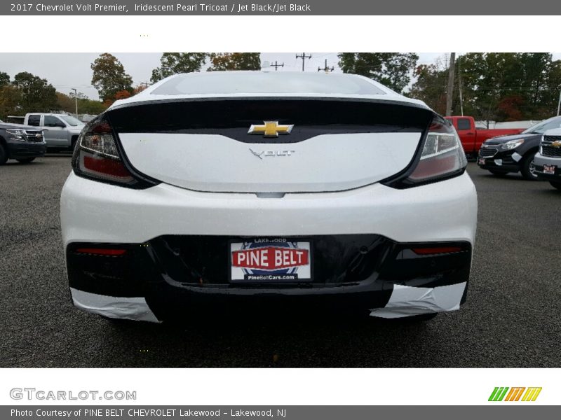 Iridescent Pearl Tricoat / Jet Black/Jet Black 2017 Chevrolet Volt Premier