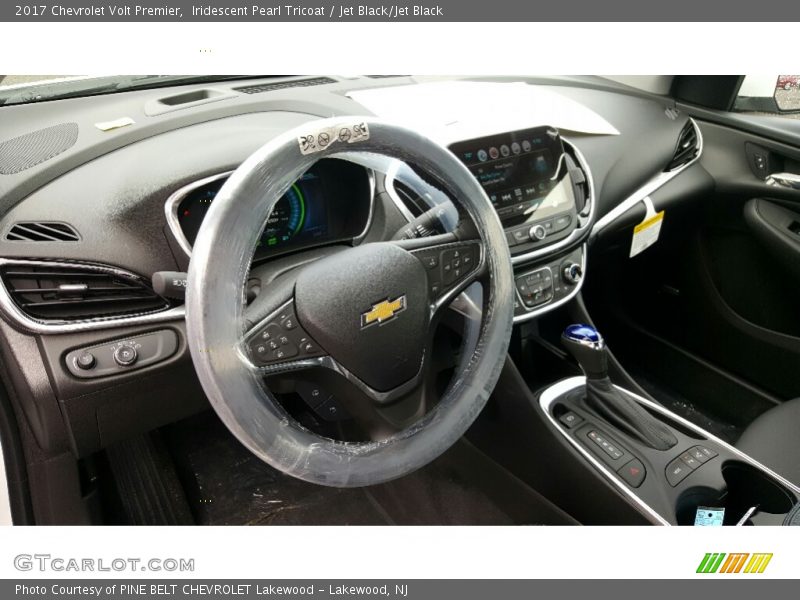 Iridescent Pearl Tricoat / Jet Black/Jet Black 2017 Chevrolet Volt Premier