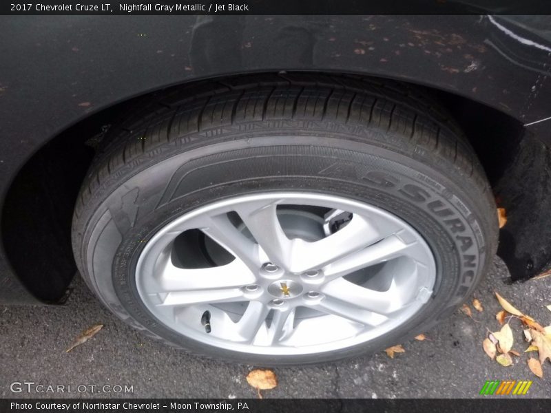Nightfall Gray Metallic / Jet Black 2017 Chevrolet Cruze LT