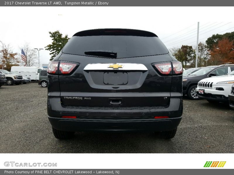 Tungsten Metallic / Ebony 2017 Chevrolet Traverse LT AWD
