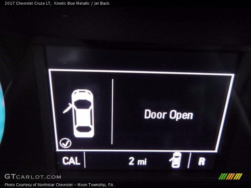 Kinetic Blue Metallic / Jet Black 2017 Chevrolet Cruze LT