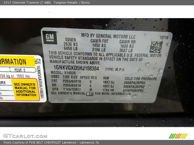 Tungsten Metallic / Ebony 2017 Chevrolet Traverse LT AWD
