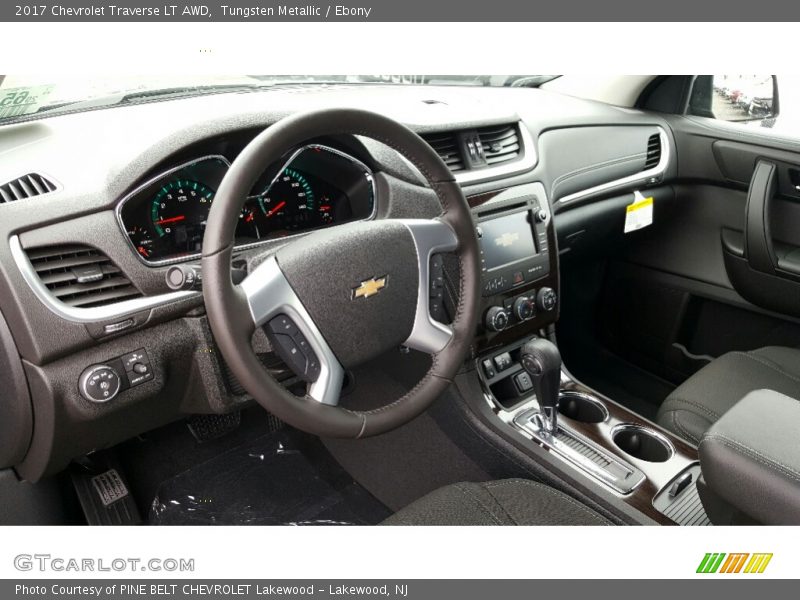 Tungsten Metallic / Ebony 2017 Chevrolet Traverse LT AWD