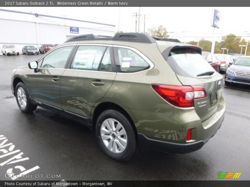 Wilderness Green Metallic / Warm Ivory 2017 Subaru Outback 2.5i