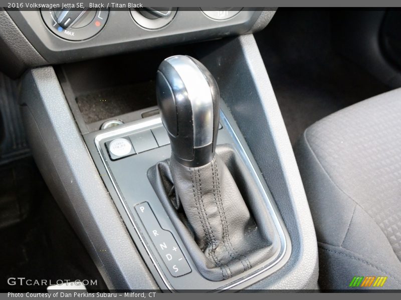 Black / Titan Black 2016 Volkswagen Jetta SE
