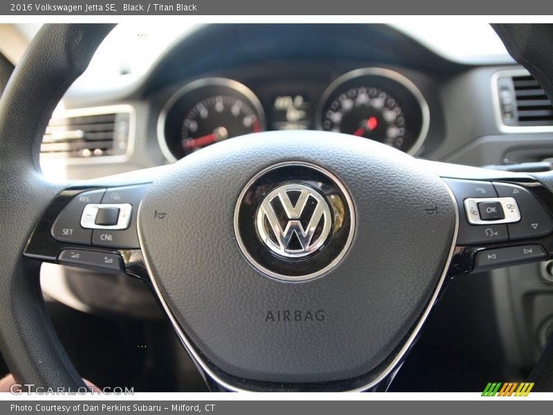 Black / Titan Black 2016 Volkswagen Jetta SE