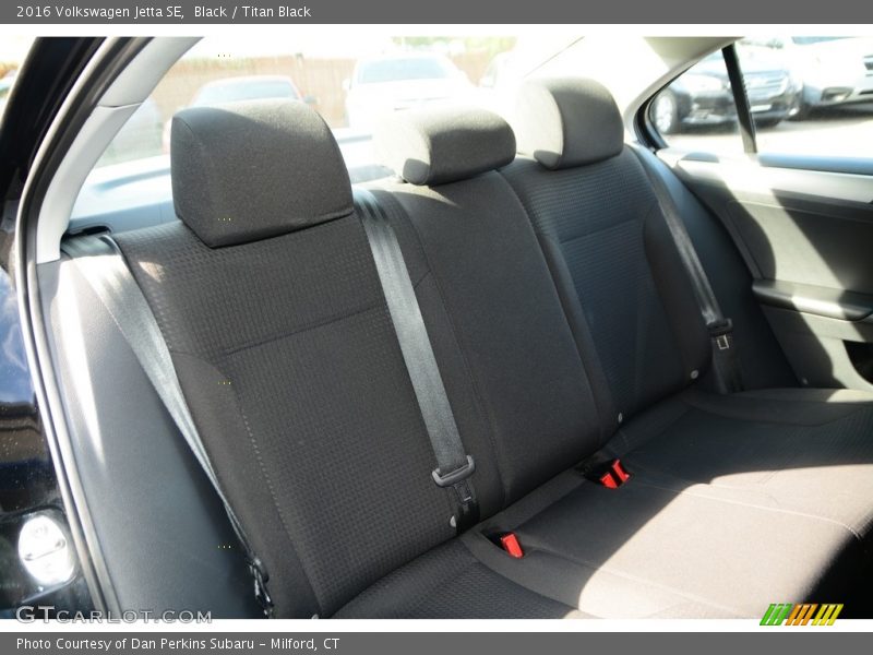 Black / Titan Black 2016 Volkswagen Jetta SE