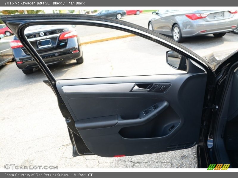 Black / Titan Black 2016 Volkswagen Jetta SE