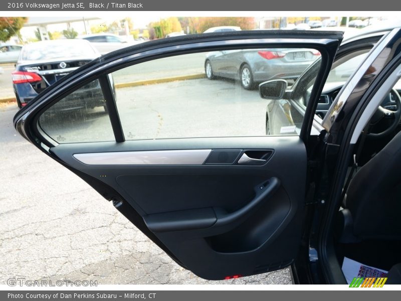 Black / Titan Black 2016 Volkswagen Jetta SE
